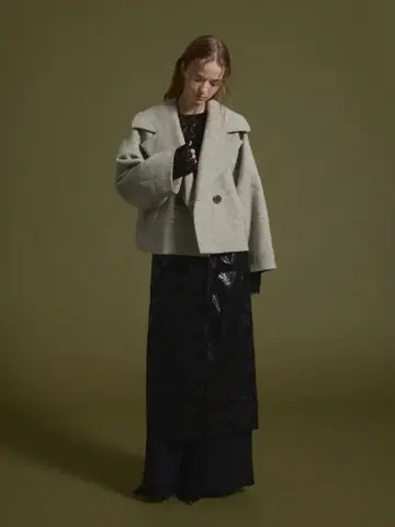 이번 시즌 아우터 투모로우랜드, 두지엠 클라세, 르쉘 블루, 이에나