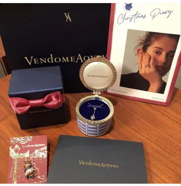 반돔 아오야마 목걸이