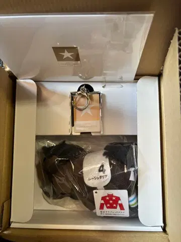 도쿄 서러브레드 클럽 900승 기념 굿즈 루즈 달리아 캐릭터 굿즈