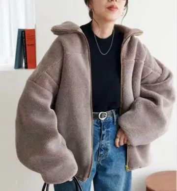 깔끔한 보아 스탠드 블루종 디스코트 DISCOAT 그레이