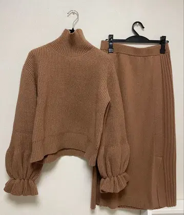 아페제 라무 브라운 니트 셋업