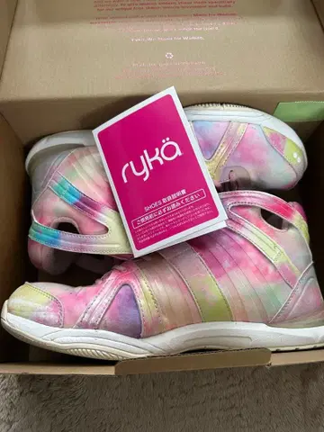 라이카 피트니스 신발