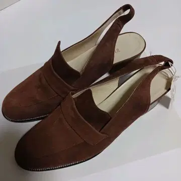 브라운 스웨이드 슬링백 펌프스 월드 일본제