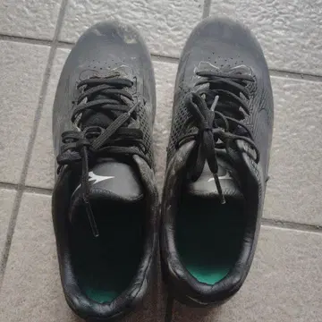 미즈노 블랙 야구 스파이크 25