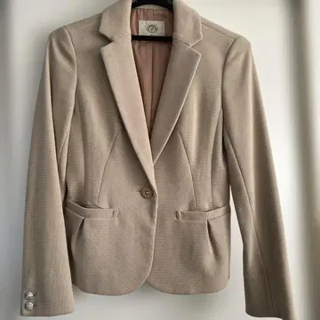 CLEAR IMPRESSION의 자켓