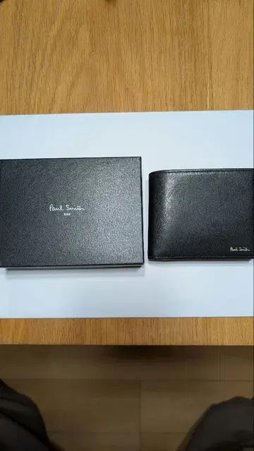 Paul Smith 폴스미스 시티 엠보싱 이단 접이식 지갑