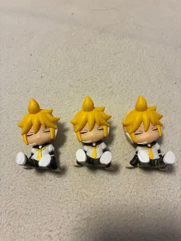 렌 자고 있는 포즈 피규어 3개 세트