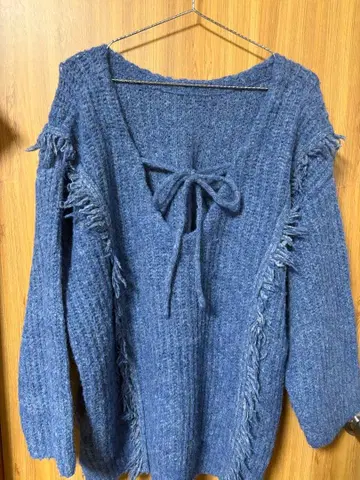 LOWRYSFARM 프린지 장식 블루 니트 스웨터 앞뒤 2way