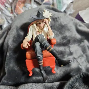 원피스 쥬라클 미호크 피규어