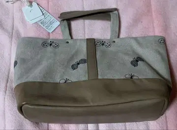 레어 새상품급 미나 페르호넨 백 나비 미사용 새상품