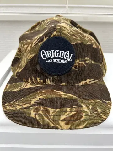 TENDERLOIN 카모플라쥬 코듀로이 캡