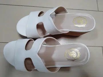 프로포션 바디 드레싱 웨지솔 샌들