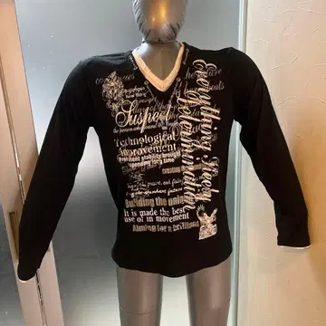 블랙 긴팔 V넥 티셔츠