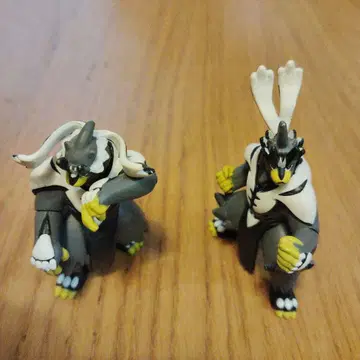 몬코레 우라오스 2체 세트