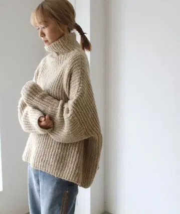 CANALJEAN via.j 베이지 터틀넥 리브 스웨터