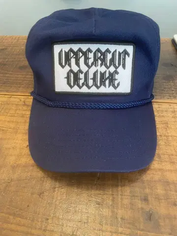 UPPER CUT DELUXE 네이비 캡