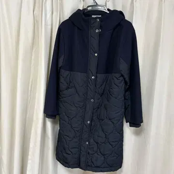 네이비 후드 부착 롱 코트