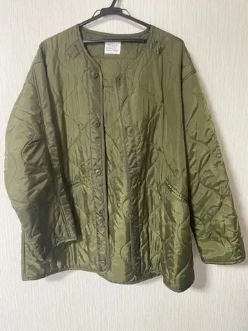 올리브 그린 퀼팅 자켓 L 사이즈