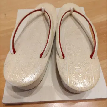 아이보리 꽃무늬 통굽 조리