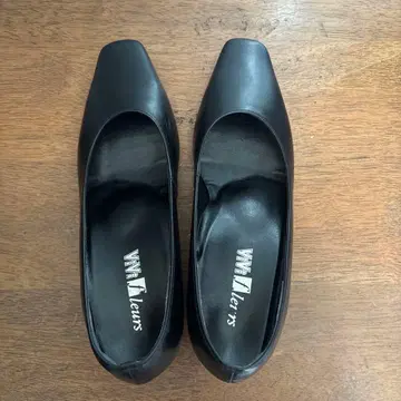 [ 새상품급 ] vivi 일본제 펌프스 25 블랙 4E 정가 9,800엔