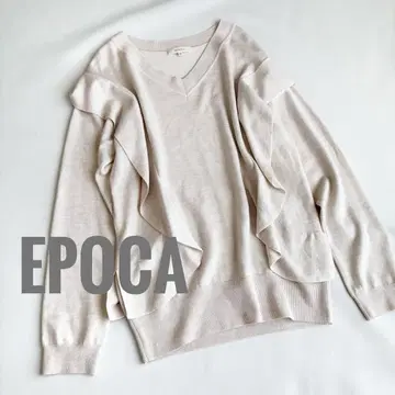 새상품급 EPOCA 에포카 프릴 니트 아이보리 상의 V넥