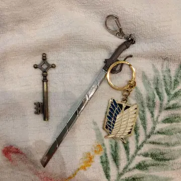 진격의 거인 키링 입체 기동 장치 자유의 날개 지하의 열쇠