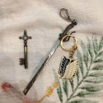 진격의 거인 키링 입체 기동 장치 자유의 날개 지하의 열쇠