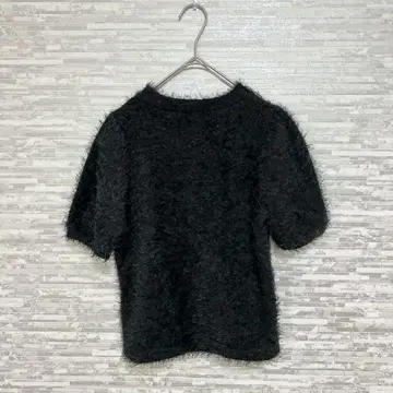 팬 FUN 샤기 반팔 니트 펄 버튼 블랙 복슬복슬 숏 기장