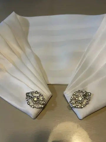 화이트 플리츠 디자인 웨딩 볼레로