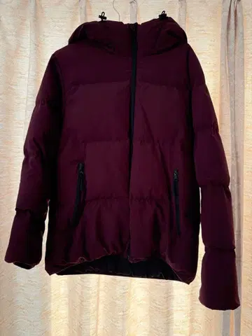 후드 부착 와인 레드 다운 자켓