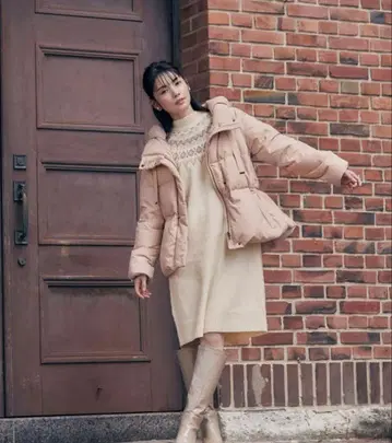 쿠튀르 브로치 [겨울의 명품] 사랑받는 다운 S 핑크 미사용 페플럼