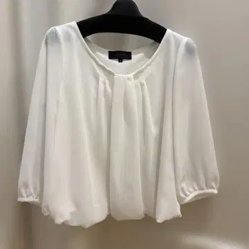 화이트 쉬폰 벌룬 블라우스 긴팔