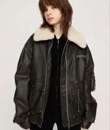 SLY 스라이 VINTAGE F/LEATHER S/블루종 BLK