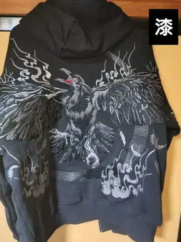 새상품 카라쿠리타마시 칠 까마귀 후드티