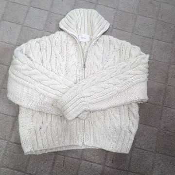 TOAYFUL 케이블 니트 가디건 아이보리