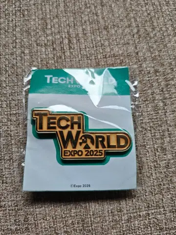 TECH WORLD EXPO 2025 핀 배지