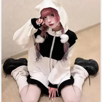 [ 미사용 새상품 택 포함 ] 미니토마 x 시마무라 콜라보레이션 후드티