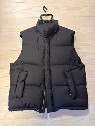 오라리 SUPER LIGHT NYLON RIPSTOP DOWN VEST