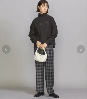 BEAUTY&YOUTH SAULT 로고 하이넥 맨투맨 블랙