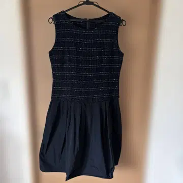 Toilette 슬리브리스 플레어 원피스 네이비 미사용