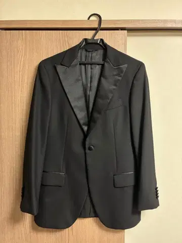 SUIT SQUARE 포멀 슈트 턱시도풍