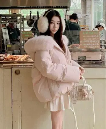퍼 달린 핑크 한국 스타일 다운 자켓