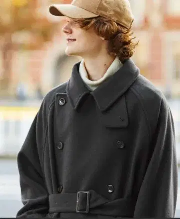 [택 포함] 오버 사이즈 멜톤 더블 요크 래글런 트렌치코트