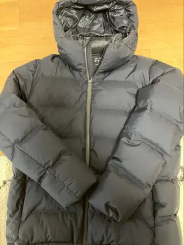 유니클로 남성용 XL 심리스 다운 파카 (네이비)