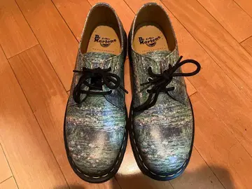 닥터마틴 홀 수련 모네 [밑창에 흠집 있음]