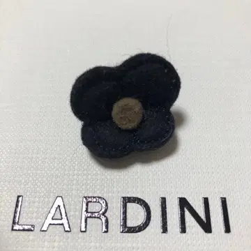 LARDINI 라르디니 부토니에르 코트용 블랙 x 브라운