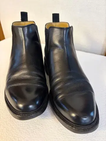 블랙 가죽 사이드 고어 부츠