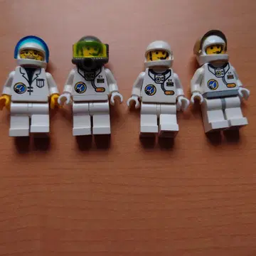 LEGO 우주 비행사 미니 피규어 4개 세트