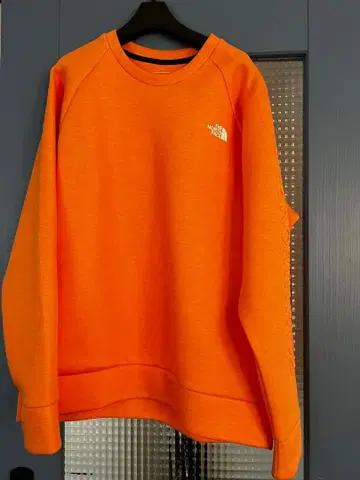 더 노스 페이스 테크 에어 맨투맨 크루