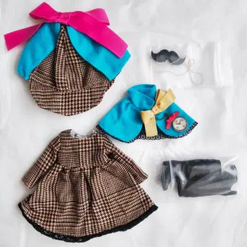 네오 브라이스 아웃핏 로셰크 모르세